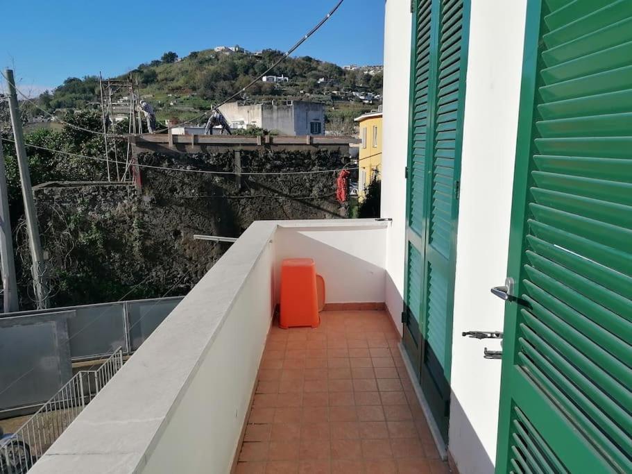 Grazioso Appartamento A Ischia Zona Pilastri Eksteriør billede